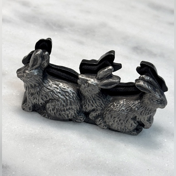 Vintage Pewter 3 Bunny Business Card Holder 3.5" x 1.4" and 1.6" tall - Picture 2 of 5